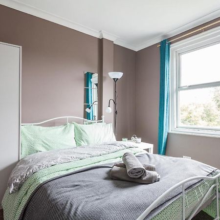 Shirley House 1, Guest House, Self Catering, Self Check In With Smart Locks, Use Of Fully Equipped Kitchen, Walking Distance To Southampton Central, Excellent Transport Links, Ideal For Longer Stays Zewnętrze zdjęcie