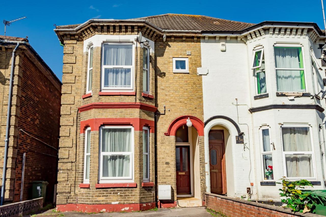 Shirley House 1, Guest House, Self Catering, Self Check In With Smart Locks, Use Of Fully Equipped Kitchen, Walking Distance To Southampton Central, Excellent Transport Links, Ideal For Longer Stays Zewnętrze zdjęcie