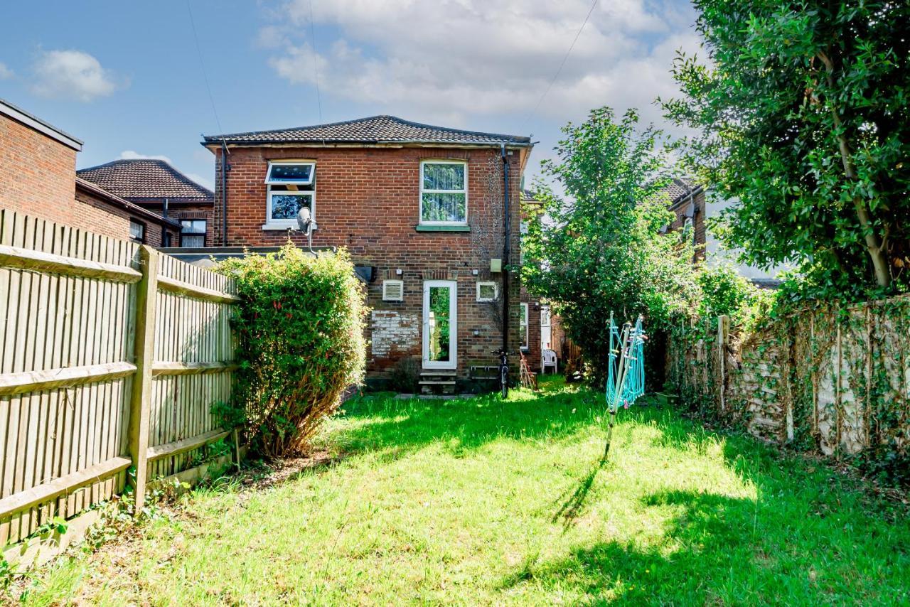 Shirley House 1, Guest House, Self Catering, Self Check In With Smart Locks, Use Of Fully Equipped Kitchen, Walking Distance To Southampton Central, Excellent Transport Links, Ideal For Longer Stays Zewnętrze zdjęcie