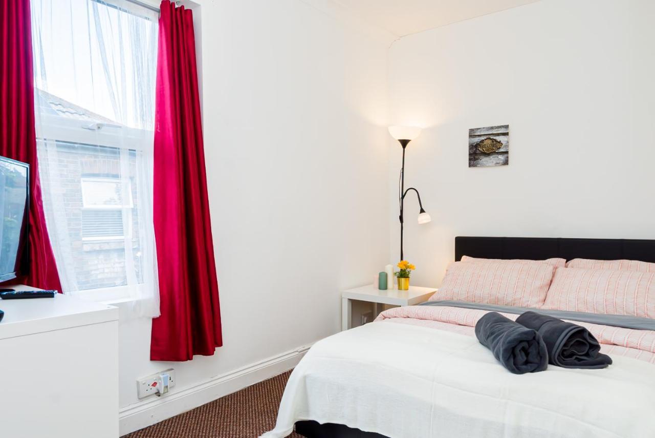 Shirley House 1, Guest House, Self Catering, Self Check In With Smart Locks, Use Of Fully Equipped Kitchen, Walking Distance To Southampton Central, Excellent Transport Links, Ideal For Longer Stays Zewnętrze zdjęcie
